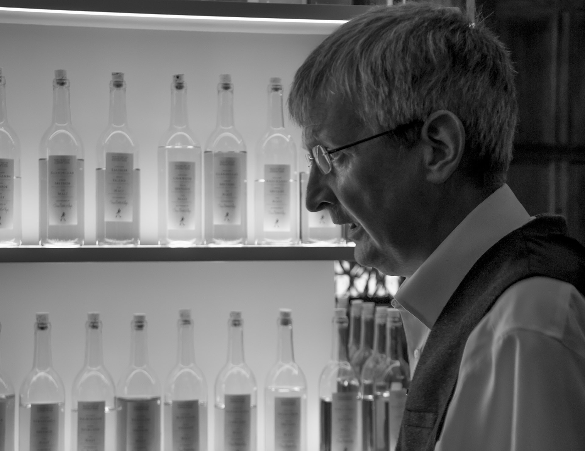 Johnnie Walker Master Blender Dr. Jim Beveridge at The Explorers Club in New York City, September 30, 2015. Photo ©2015 by Mark Gillespie.