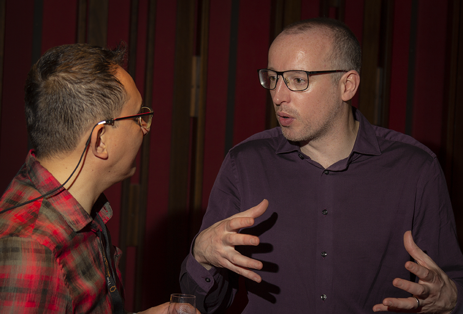 Brendan McCarron talks with a whisky fan during the 2020 DramFest in Christchurch, New Zealand. Photo ©2021, Mark Gillespie/CaskStrength Media.